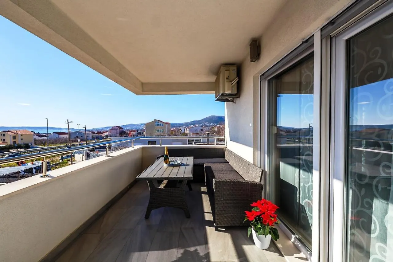 Villa Axioma 4-Star Luxury Villa, 2 Apartments, Sea View , Close To Beach, Sea View Terrace Kastela