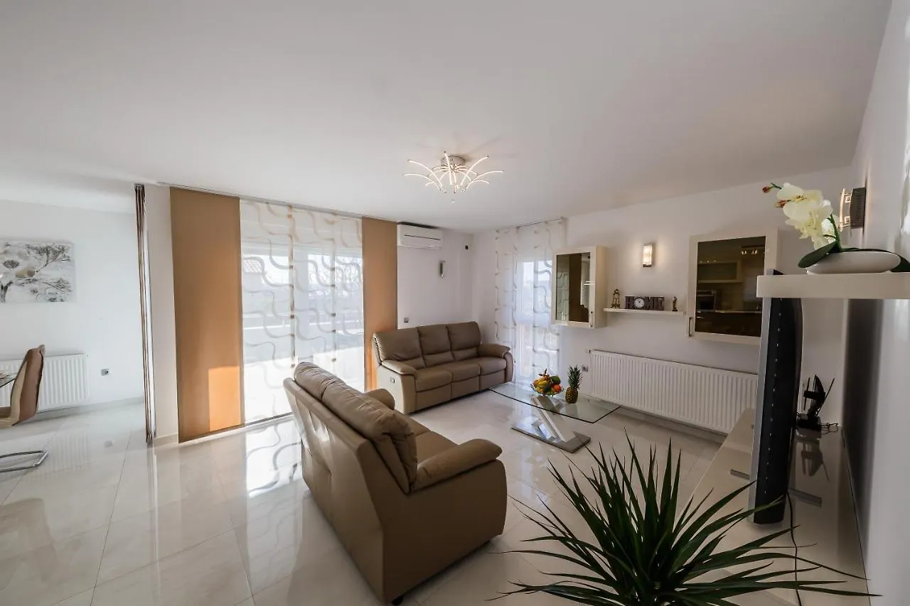 Villa Axioma 4-Star Luxury Villa, 2 Apartments, Sea View , Close To Beach, Sea View Terrace Kastela Apartment